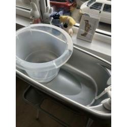 Bebejou badje met standaard en tummytub zilver/grijs