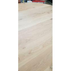 #555 massief eiken ronde eettafel 140 doorsnee