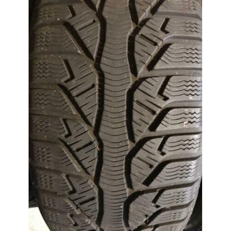 Winterbanden 205/55/R16