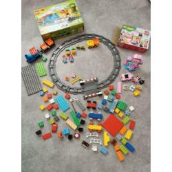 Groot pakket lego duplo incl treinset