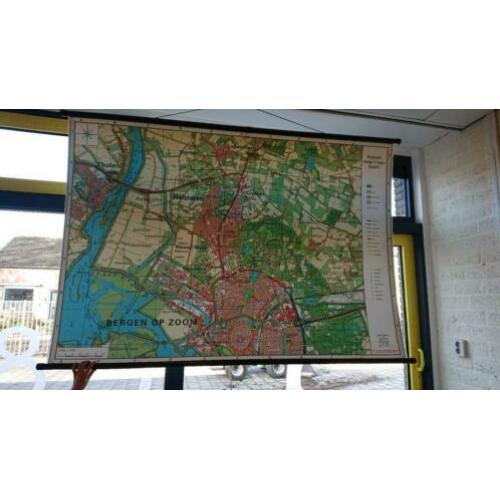 Oude schoolkaarten in goede staat