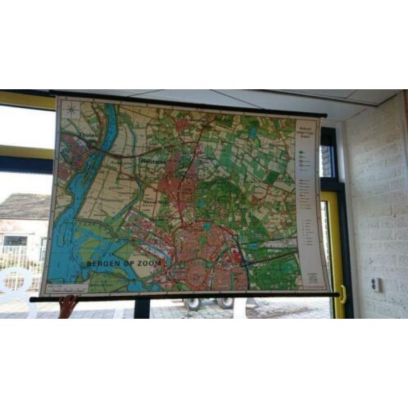 Oude schoolkaarten in goede staat