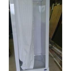 Te koop mobiele Broyeur nooddouche met 80 L. Boiler