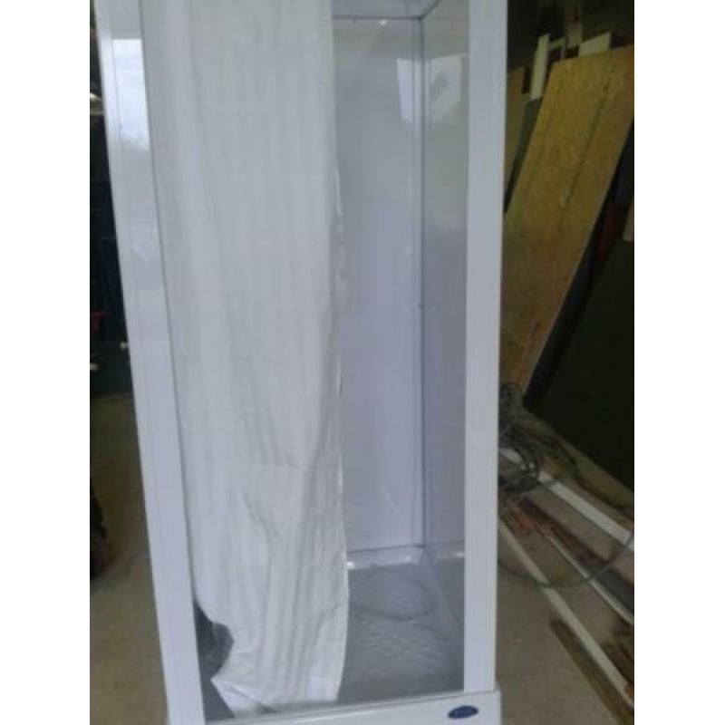 Te koop mobiele Broyeur nooddouche met 80 L. Boiler