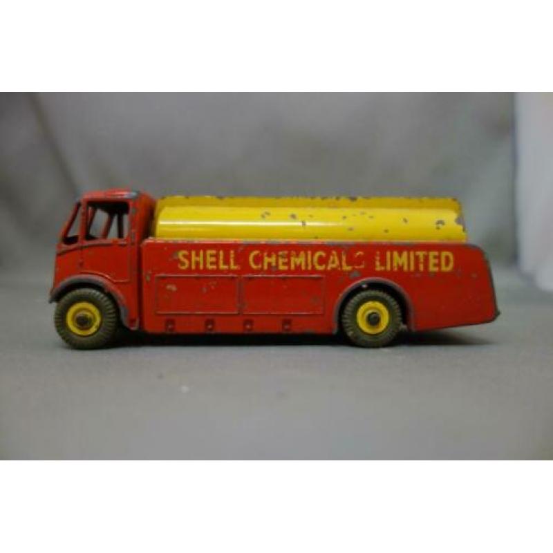 No Number Dinky Toys A.E.C. Monarch Thompson tank Shell