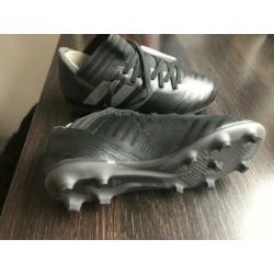 Adidas Nemeziz jr zwart mt33 nieuw