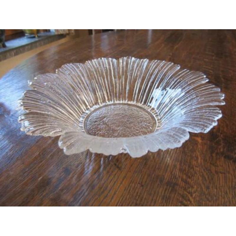 Vintage structuurglas bowl - schaal - bloem - zwaar