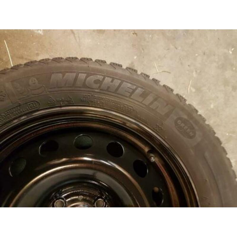 Winterbanden peugeot 3008/5008,C3,C4,307,308 215/55/R16