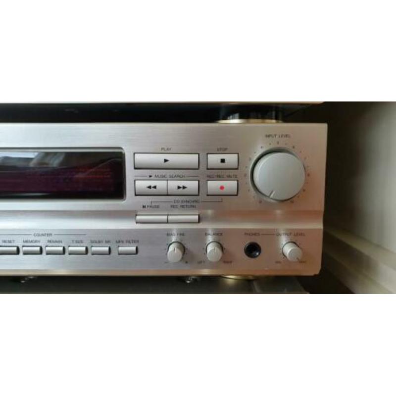 In zeer goede staat verkerende Denon DRS-640 cassettedeck.