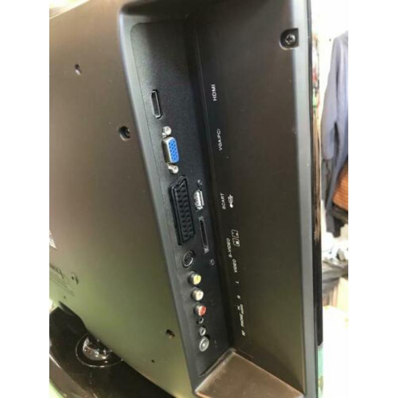 22 inch full HD LCD tv met DVD-speler van Viewpia