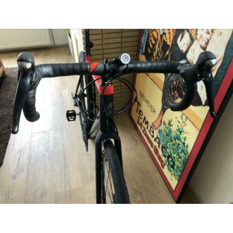 SHIMANO Tiagra Disc (optioneel de wielen)