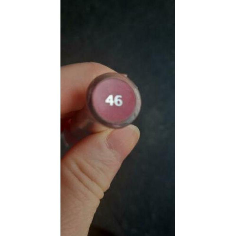 Bourjois Effect 3D lipgloss - 46 Rose Lyric 2 voor €10,00