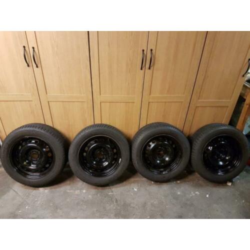 Winterbanden peugeot 3008/5008,C3,C4,307,308 215/55/R16
