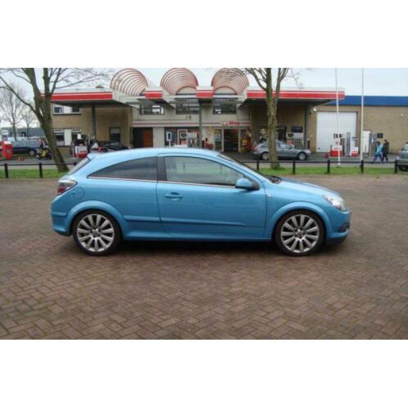 Opel Astra GTC 1.9 CDTi Cosmo NAVI PDC AIRCO NEW APK