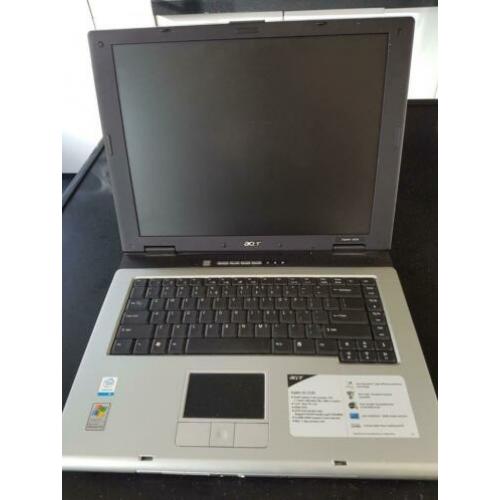 Laptop acer. Leeg. Alleen goed scherm en toetsenbord muis