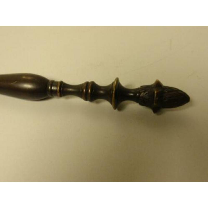 Antiek vergrootglas / loep met mooi bewerkt bronzen handvat