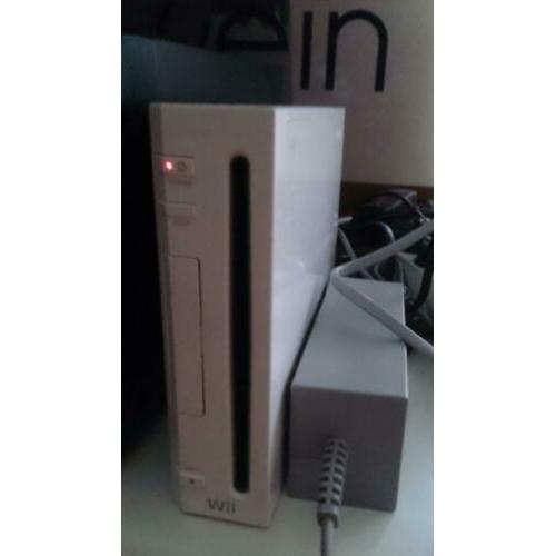 Nintendo Wii + wifitt SCART aansluiting GEEN HDMI aansluitin