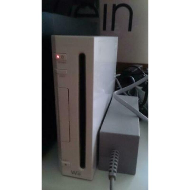 Nintendo Wii + wifitt SCART aansluiting GEEN HDMI aansluitin