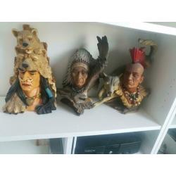 Grote indianen beelden (+/- 40 cm) hoog