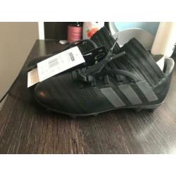 Adidas Nemeziz jr zwart mt33 nieuw
