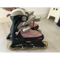 Nette roze skeelers. In maat verstelbaar 32-35