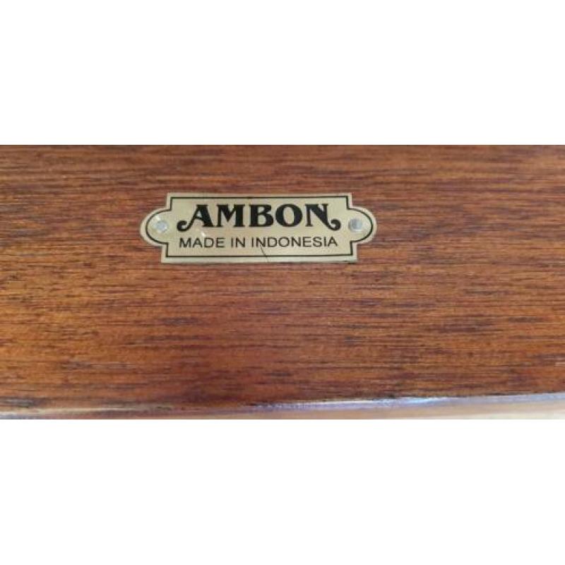 Stevige Salontafel / 2 lades / 1.3m lengte & 75cm breed !