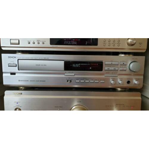 In zeer goede staat verkerende Denon DRS-640 cassettedeck.