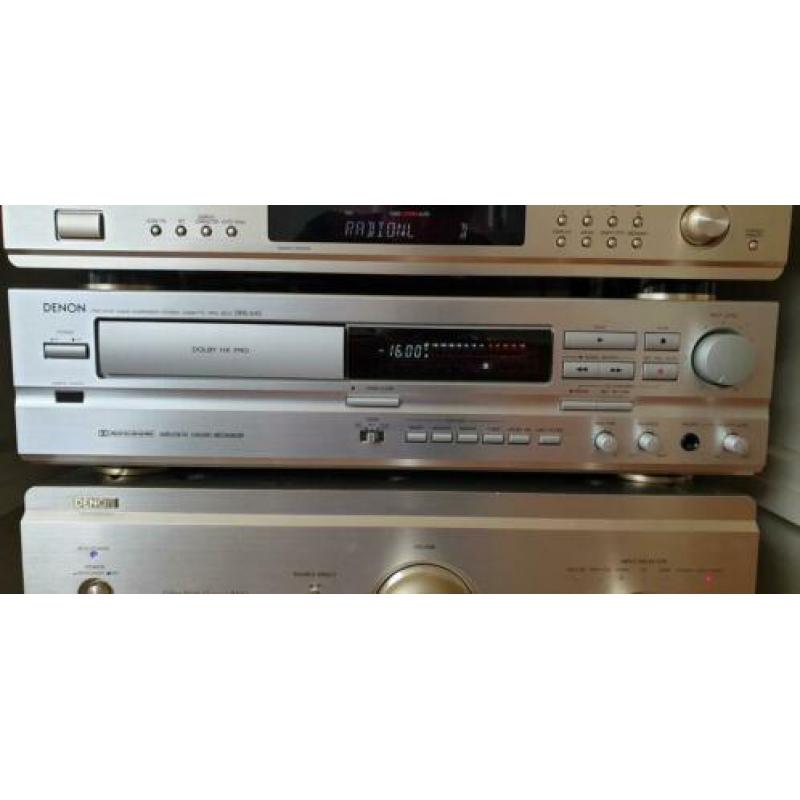 In zeer goede staat verkerende Denon DRS-640 cassettedeck.