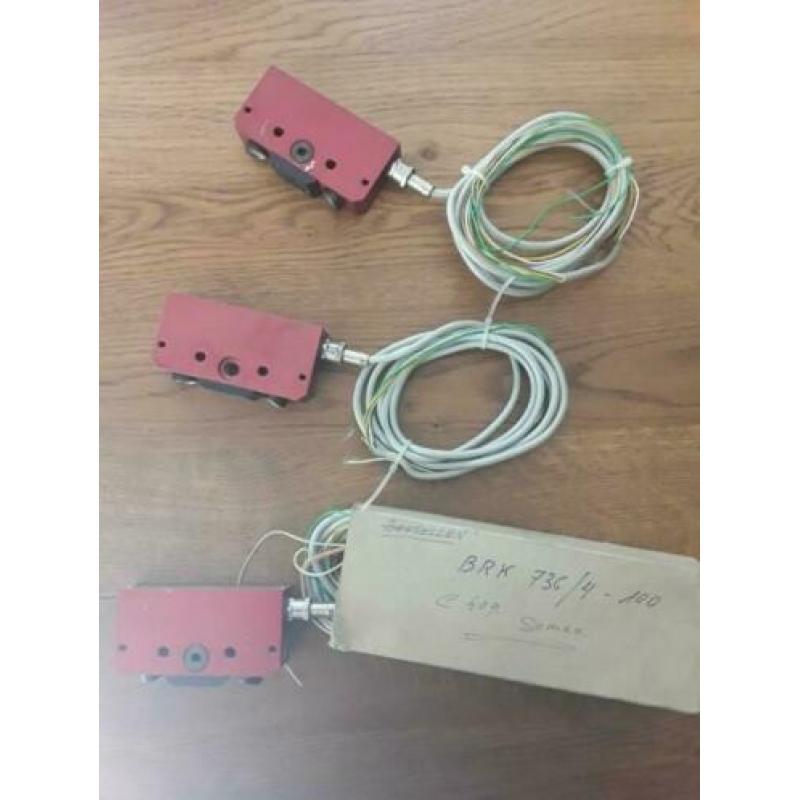 Leuze tooltronic