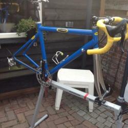 Alles in prima staat:tacxtrainer met stuurcomputer.