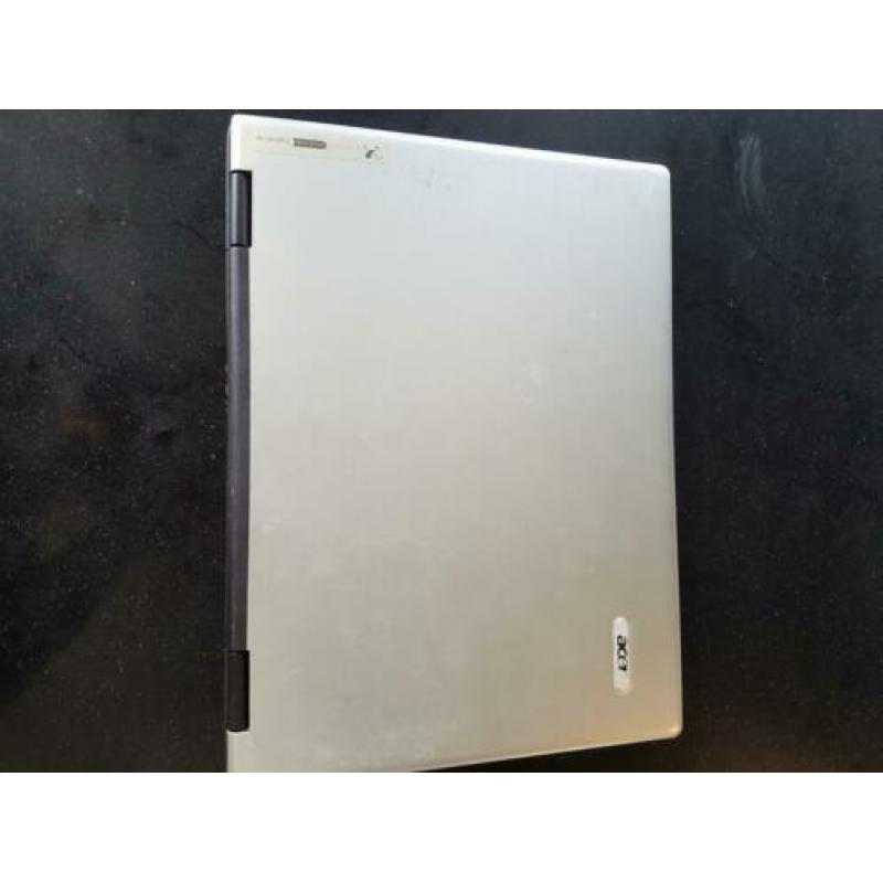 Laptop acer. Leeg. Alleen goed scherm en toetsenbord muis