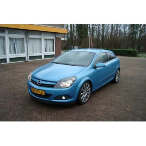 Opel Astra GTC 1.9 CDTi Cosmo NAVI PDC AIRCO NEW APK