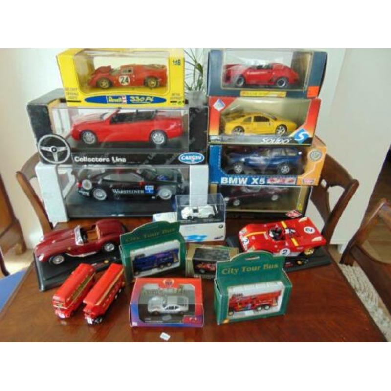 Grote verzameling modelauto,s schaal 1-18- 1-12-1,87- 1-43