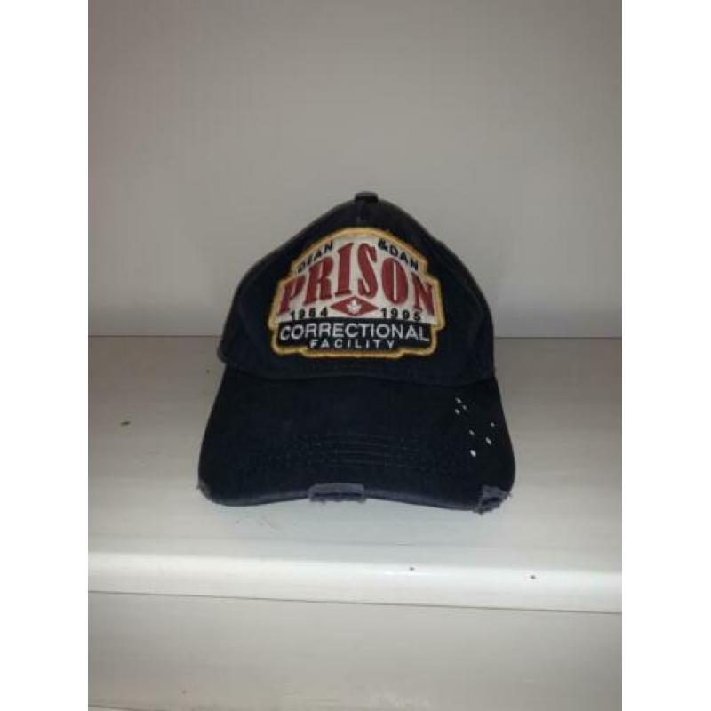 Dsquared cap