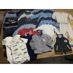 Veel mooie zo goed als nieuwe babykleertjes, maat 68.