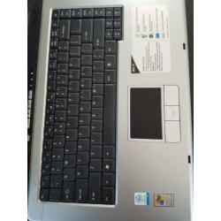 Laptop acer. Leeg. Alleen goed scherm en toetsenbord muis