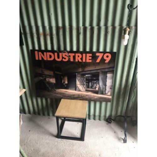 Bij zet tafel industrieel Industriele