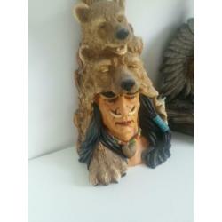 Grote indianen beelden (+/- 40 cm) hoog