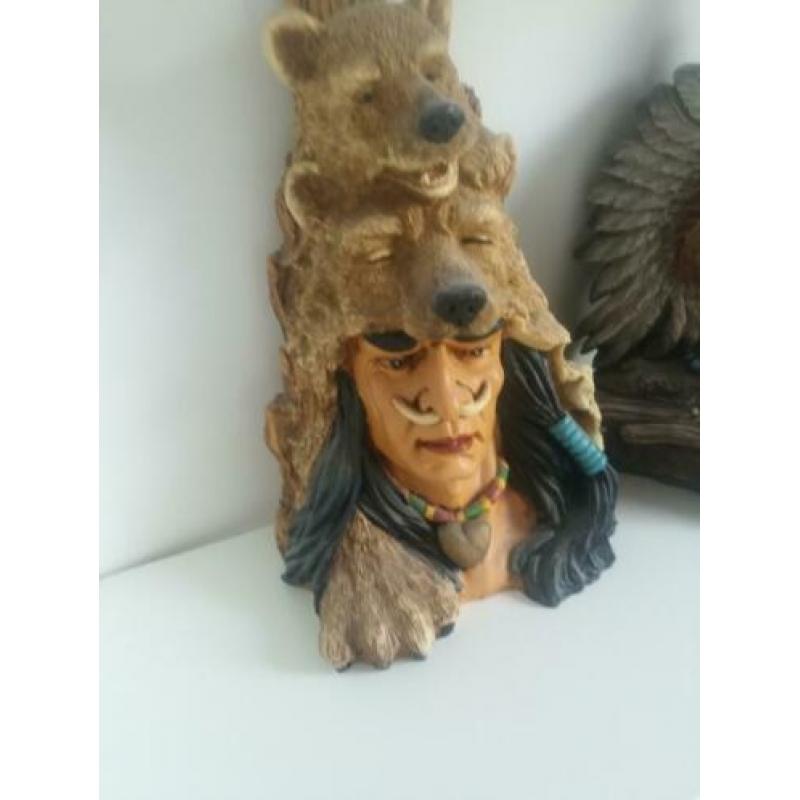 Grote indianen beelden (+/- 40 cm) hoog