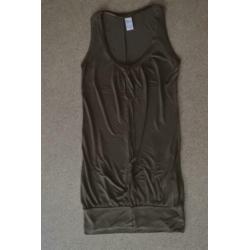 vila long top XS olijf groen NIEUW