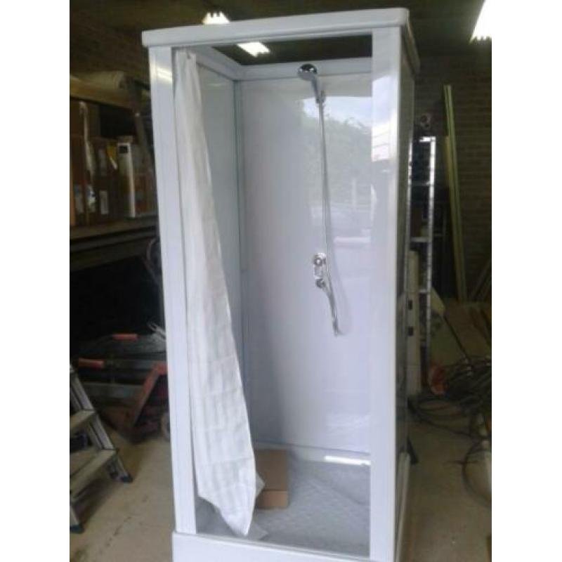 Te koop mobiele Broyeur nooddouche met 80 L. Boiler