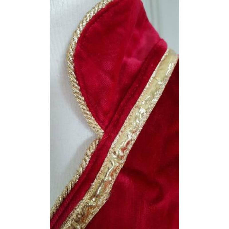 Rood fluwelen kostuum maat XL (44-46)