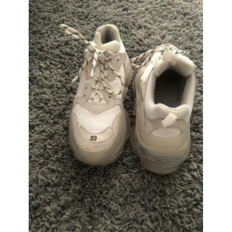 Balenciaga triple s maat 39