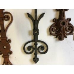 Diverse antieke bouwmaterialen