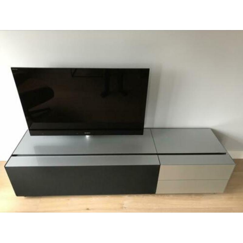 SPECTRAL COCOON tv-meubel met SONOS Playbar steun
