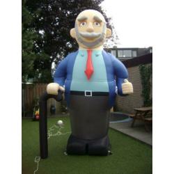 Abraham extra hoog! juichend 4,5 meter hoog