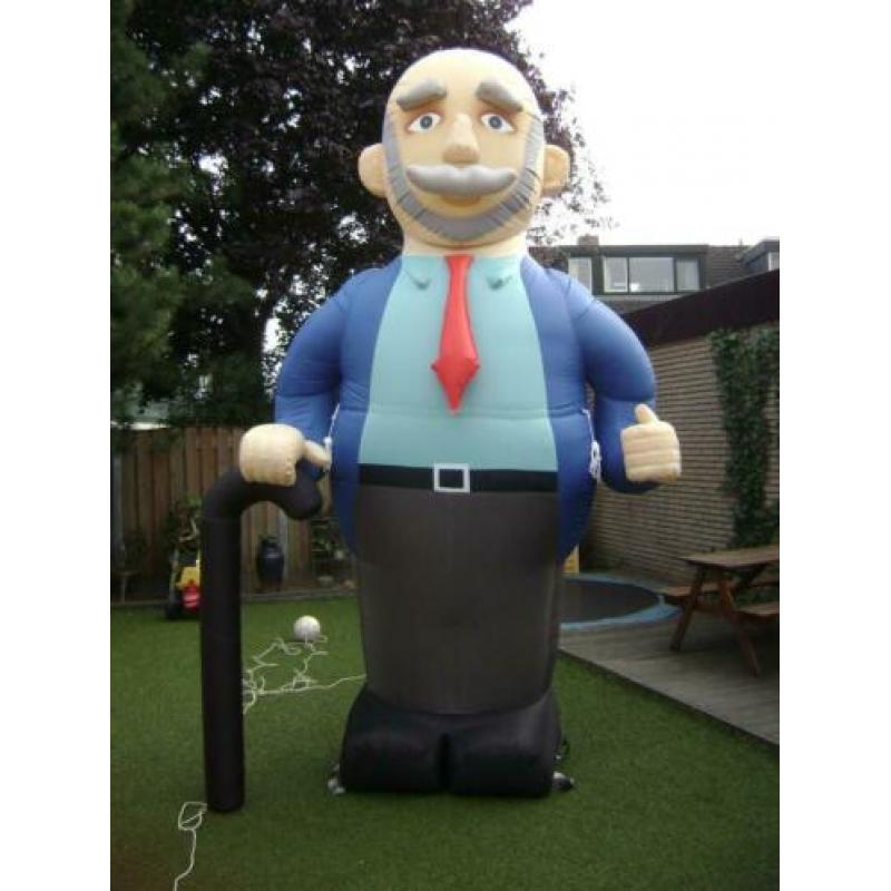 Abraham extra hoog! juichend 4,5 meter hoog