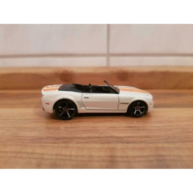 Hotwheels Chevrolet Camaro Convertible Wit