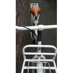 Wit 24inch transportfiets handrem, terugtraprem voordrager.