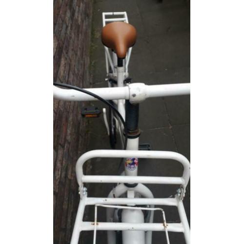 Wit 24inch transportfiets handrem, terugtraprem voordrager.